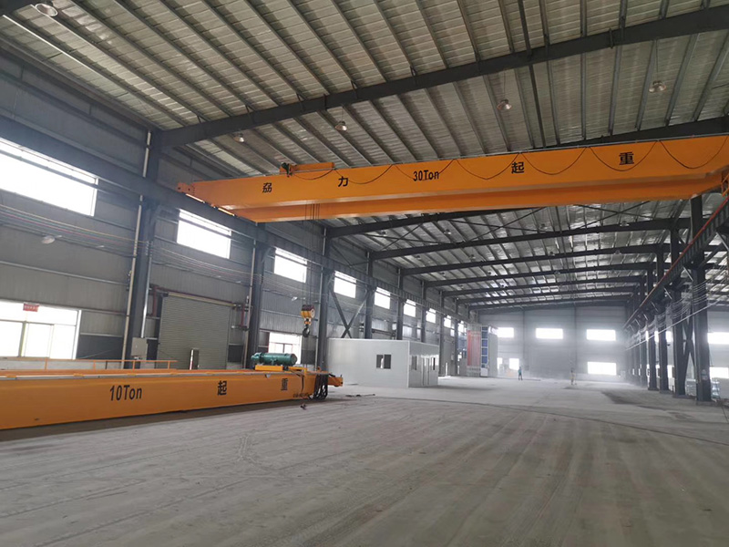 金銘智能雙梁起重機(jī)安裝施工